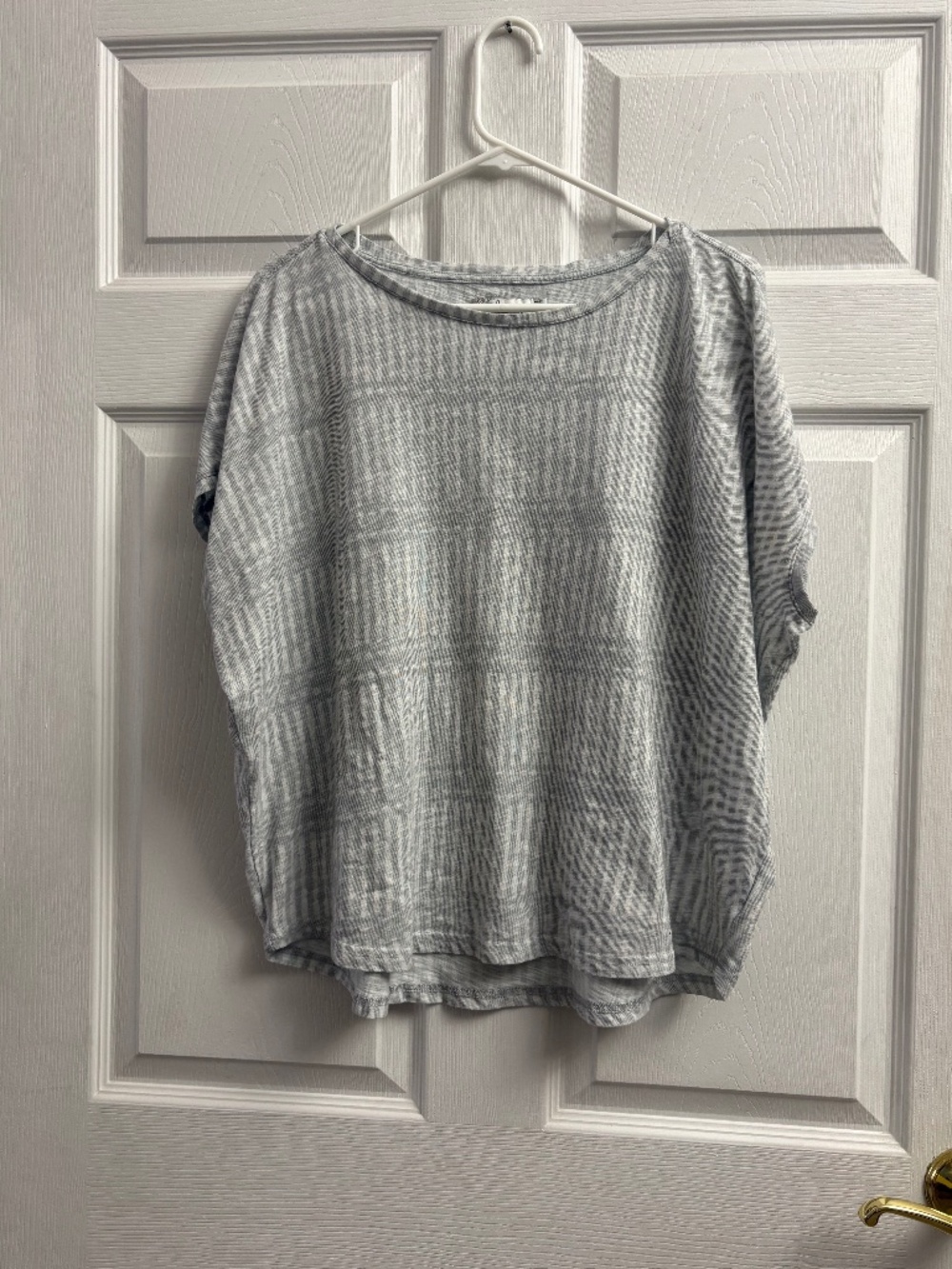 Women's Prana Athletic Gray & White Short Sleeve T-Shirt